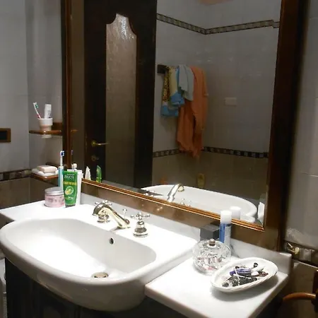 Casa Vacanza Tre Pini Feriehus Ameno